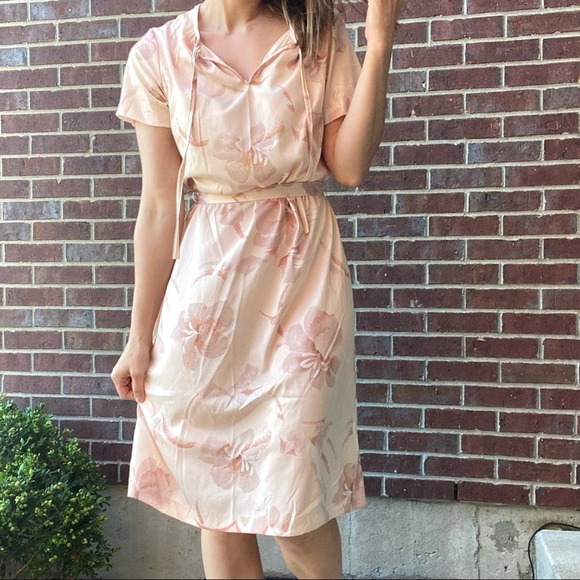 Vintage Dresses & Skirts - Vintage peachy tie waist floral dress medium